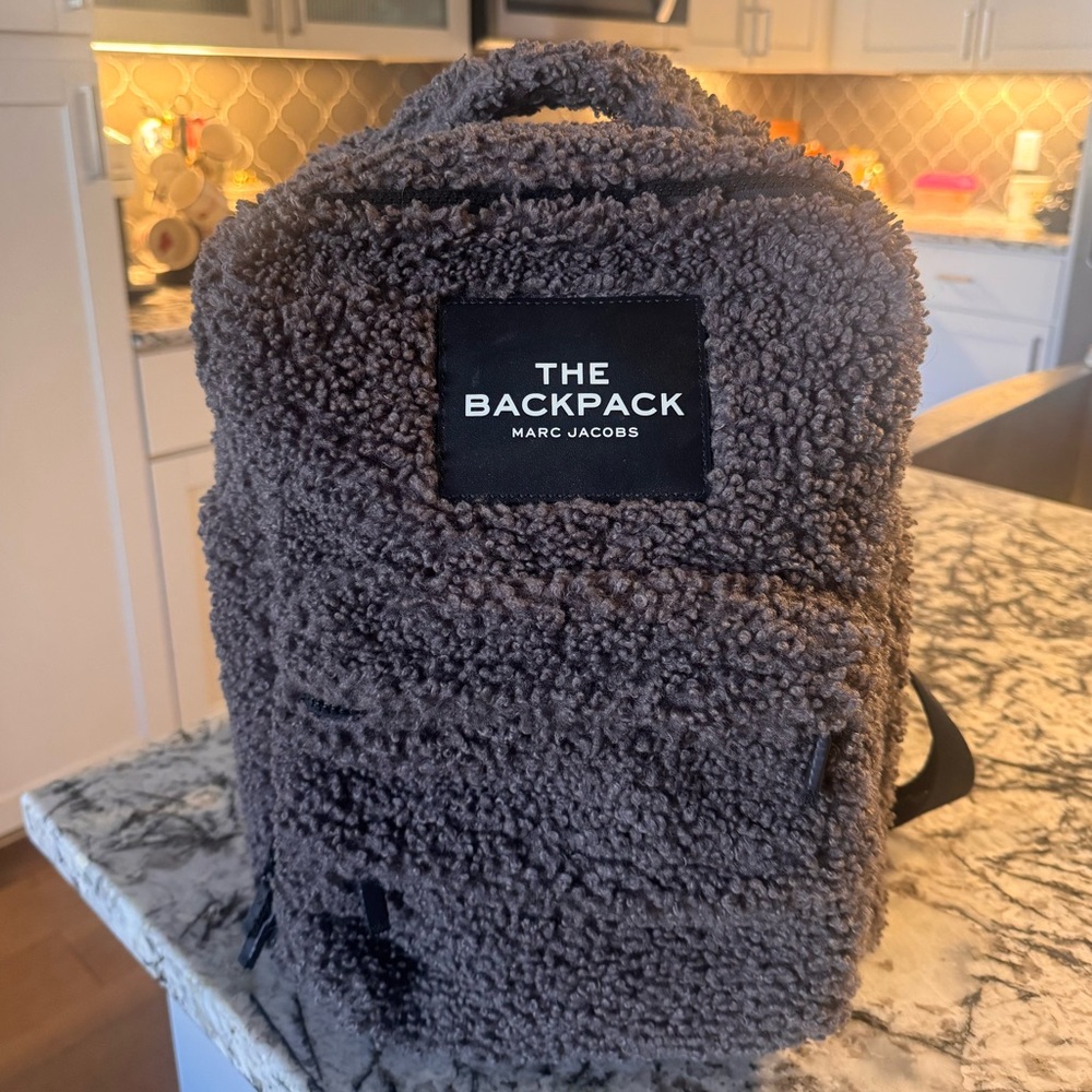 RARE Marc Jacobs Women’s: The Teddy Backpack (LIKE NEW)